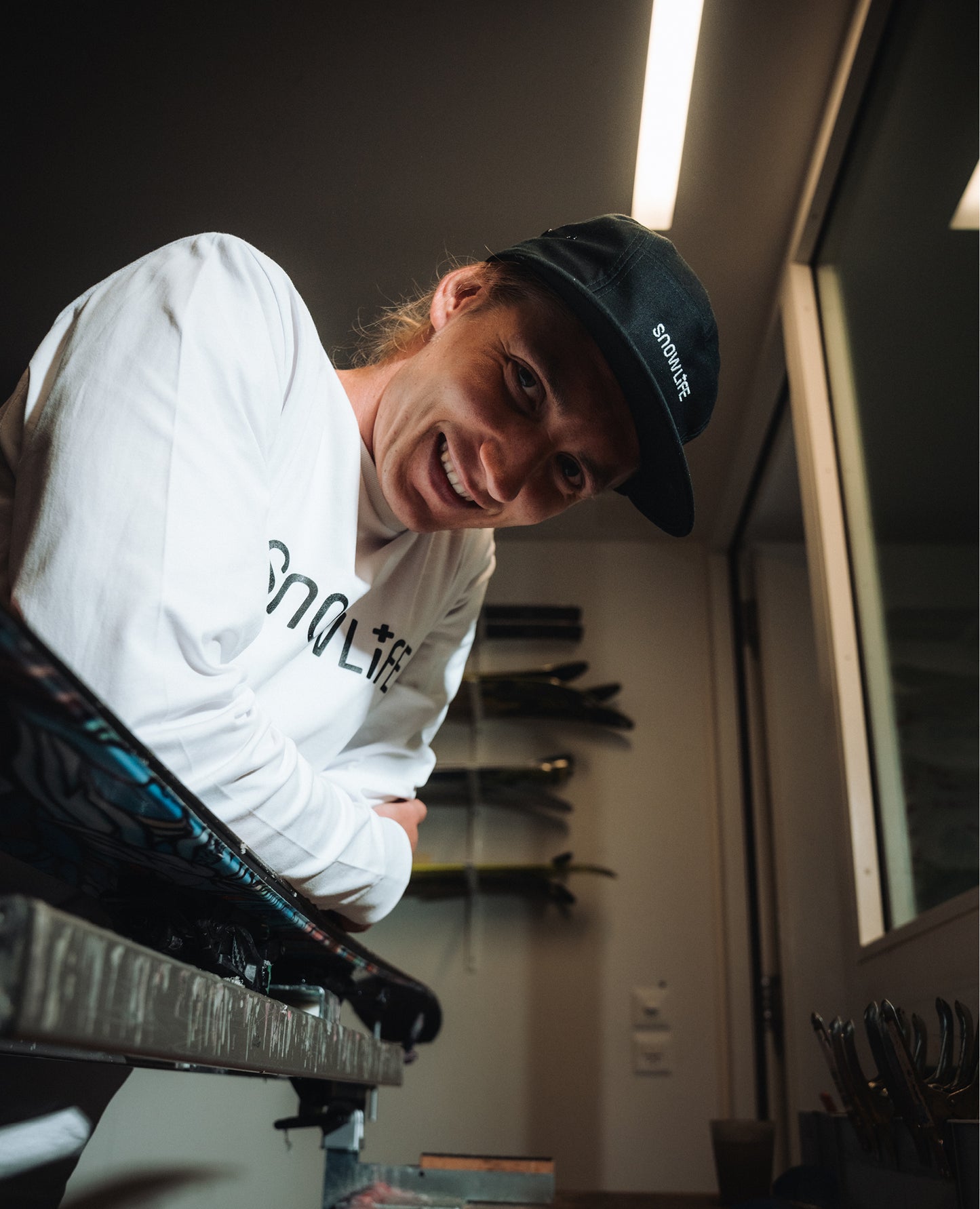 classic-snowlife-longsleeve-accesories/apparel