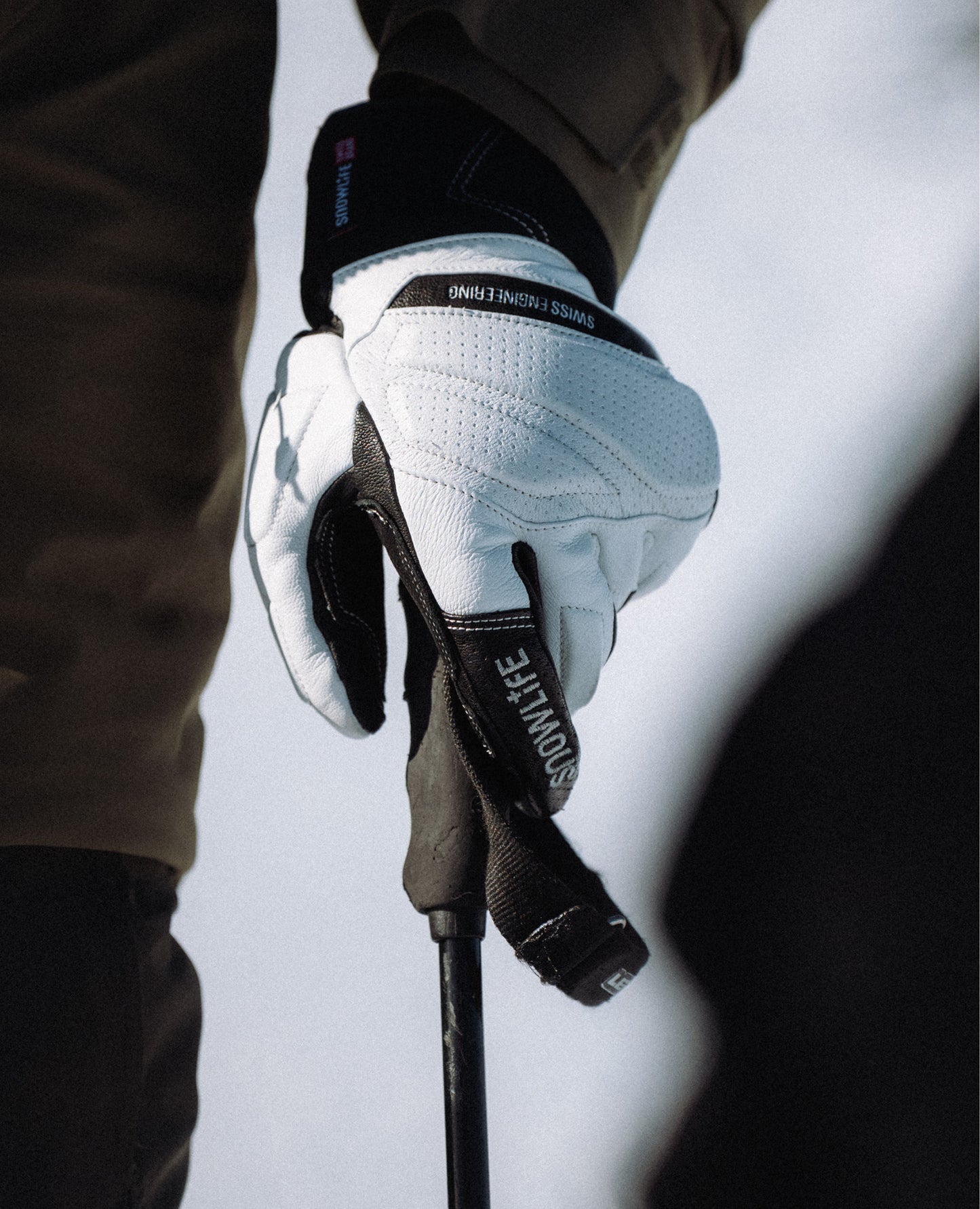 anatomic-dt-glove-race