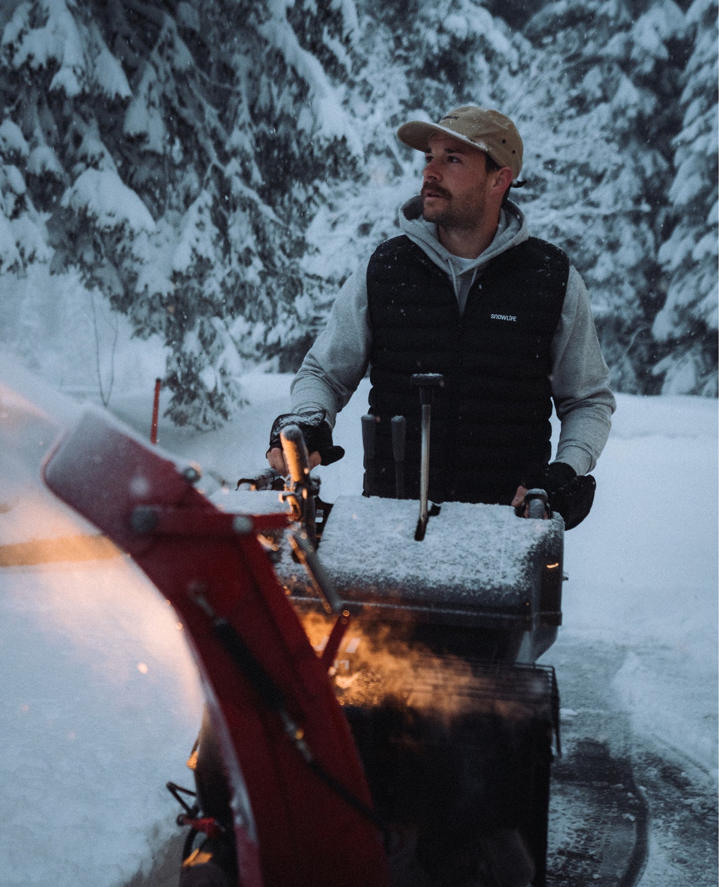 classic-snowlife-hoodie-accesories/apparel