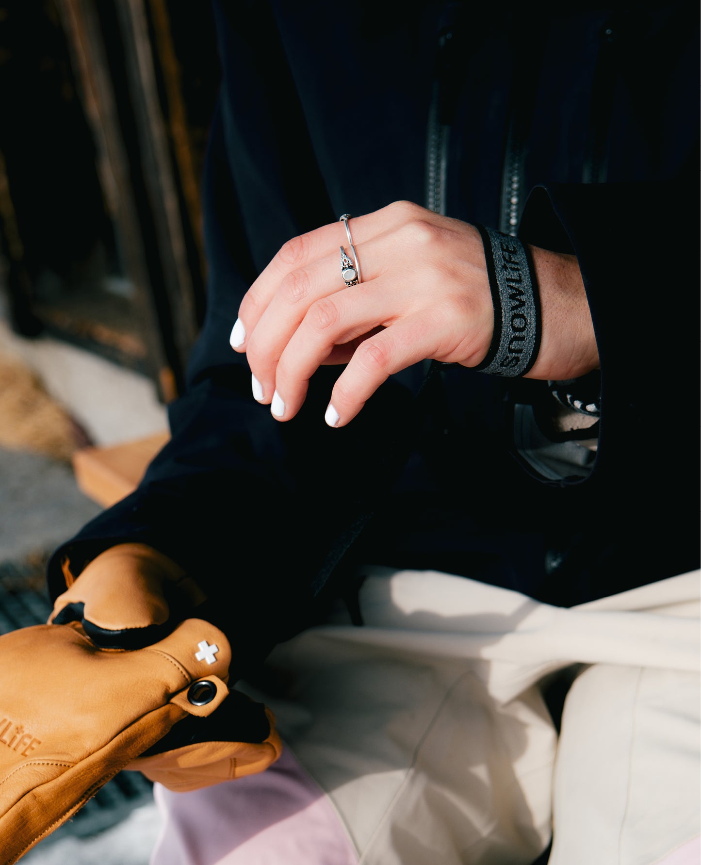 handschuh-leash-accessoires/apparel