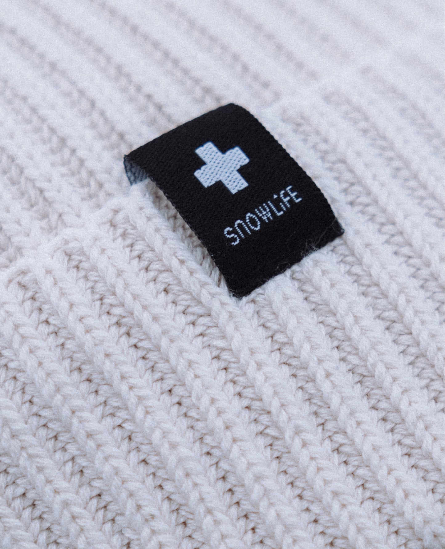 classic-snowlife-beanie-accesories/apparel