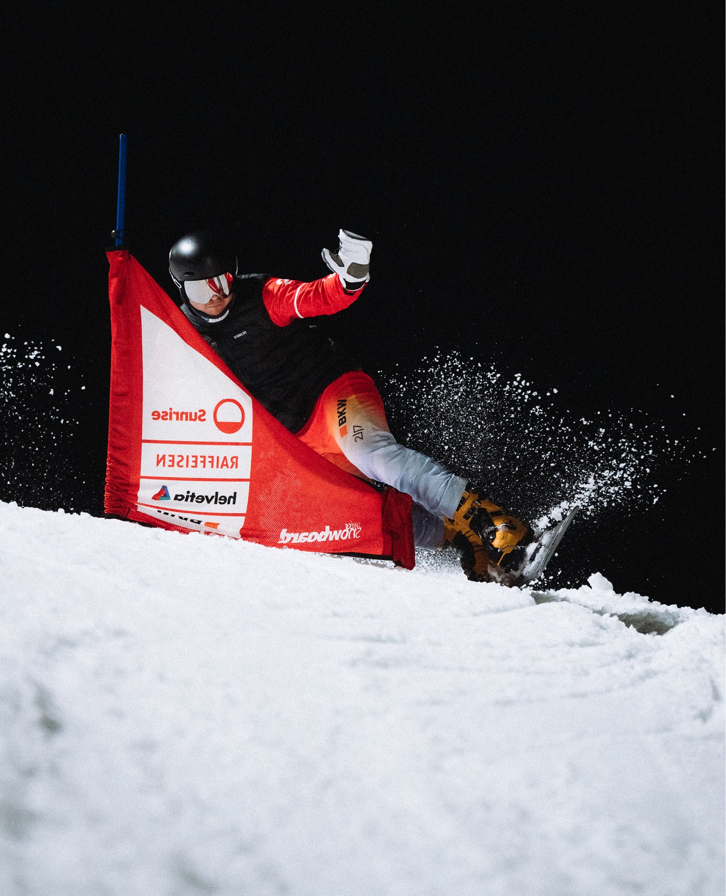 rival-ft-mitten-skiing