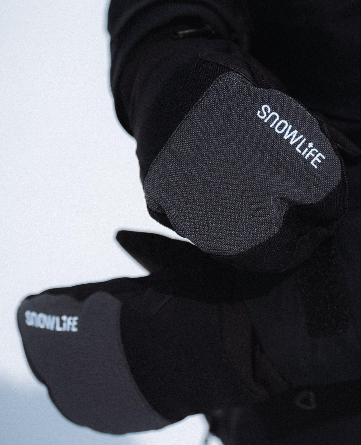 vivid-glove-alpine-classic