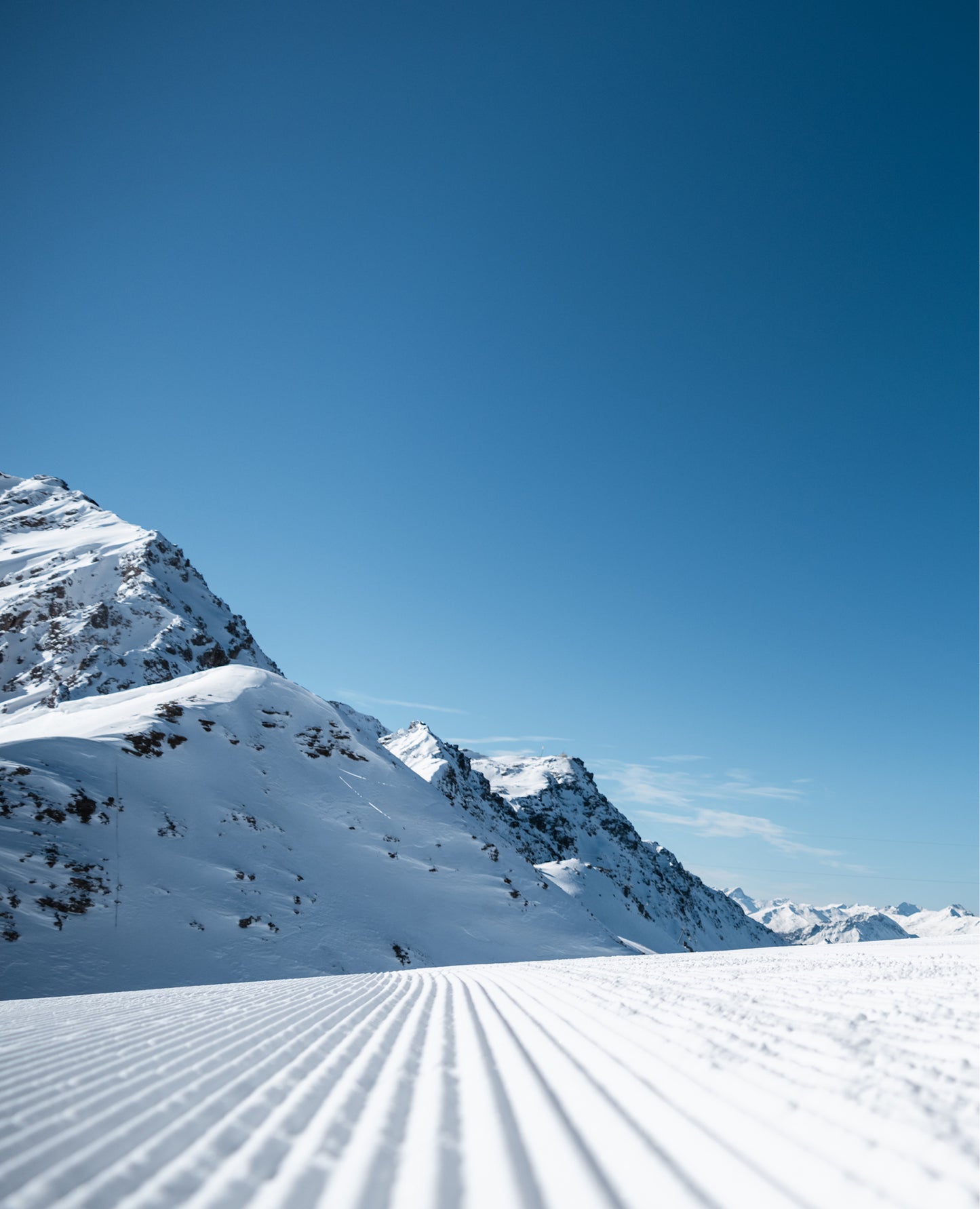 vivid-mitten-alpine-classic